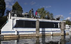 Bluebird House-Boat